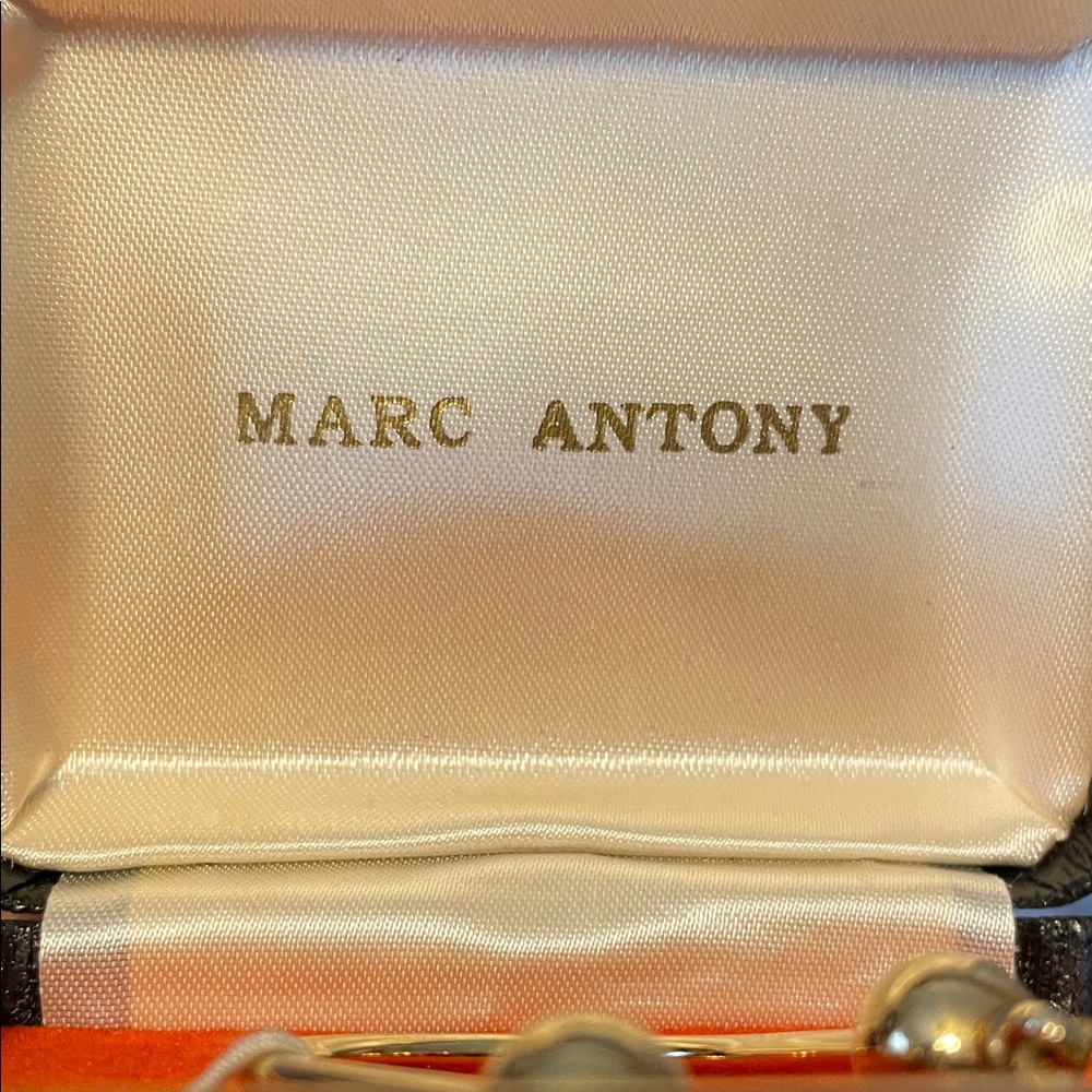 Marc Anthony Gold Accessory - Picture 2 of 3